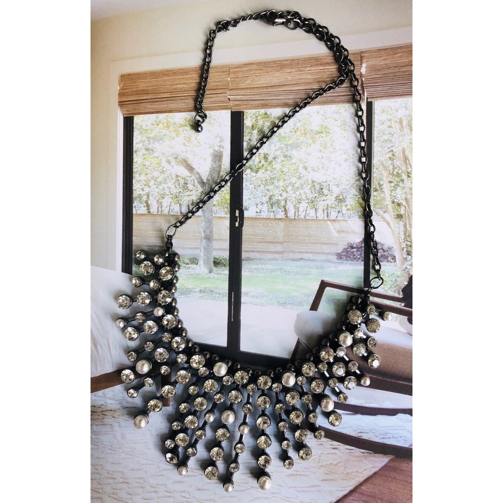 • Rhinestone Necklace •